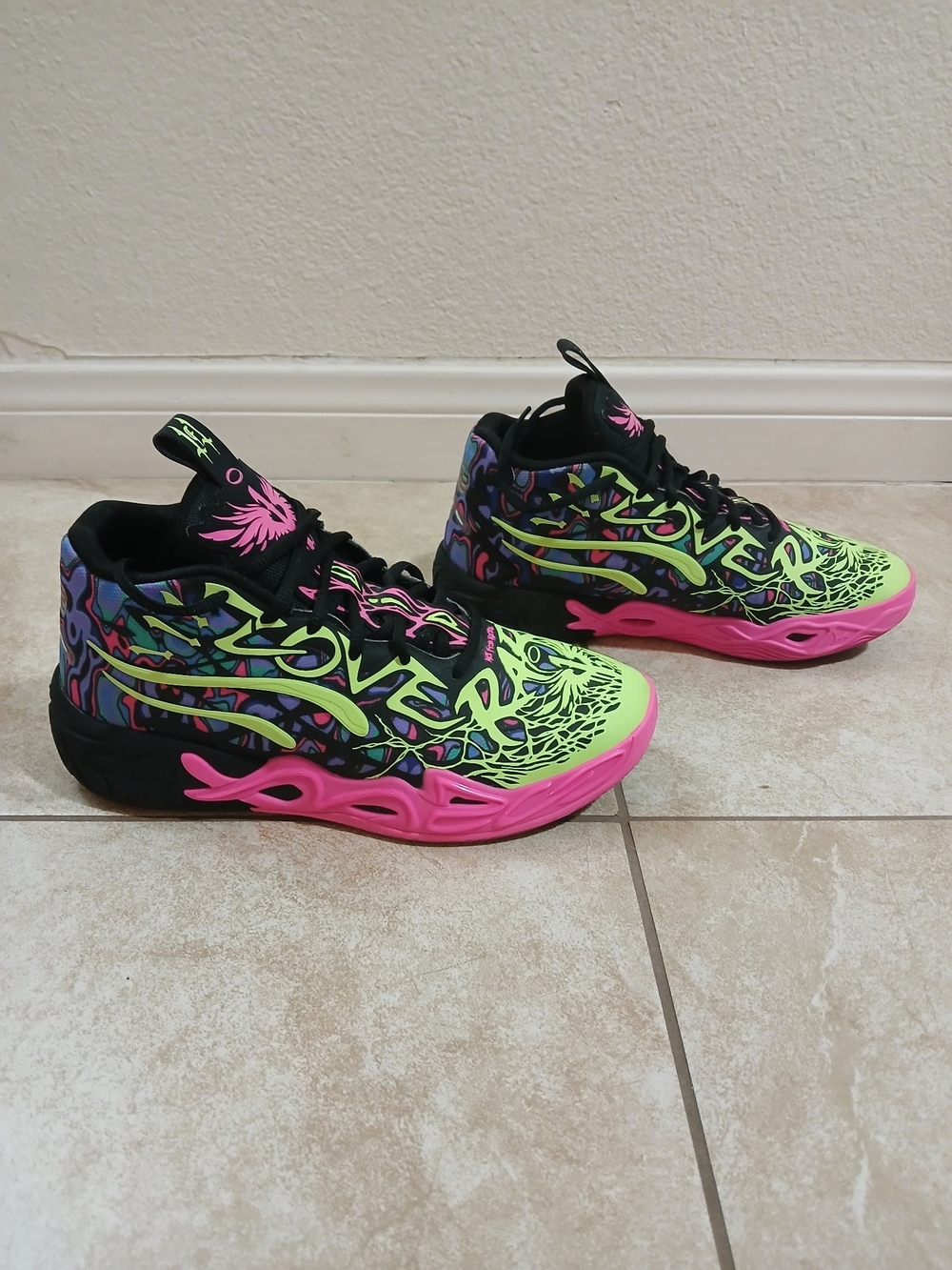 Womens Neon Green & Pink Athletic Shoes - Bold Graphic Style